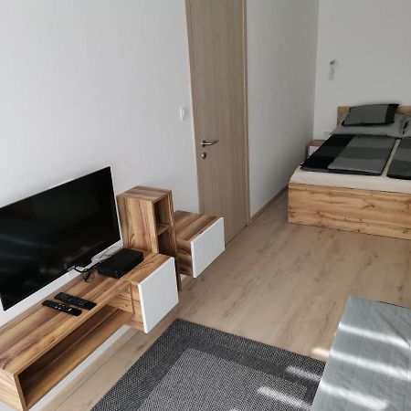 Sweet Life Apartman Егер Екстериор снимка