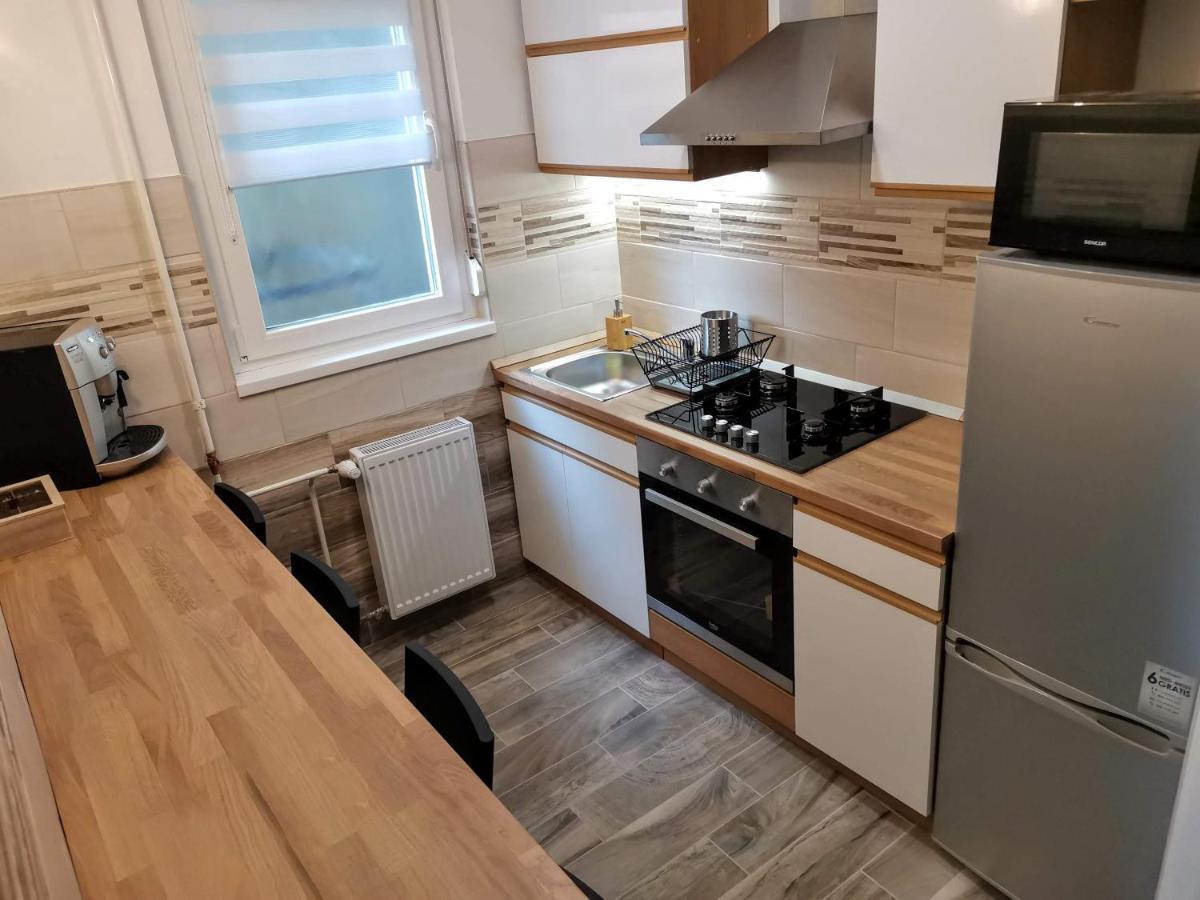 Sweet Life Apartman Егер Екстериор снимка