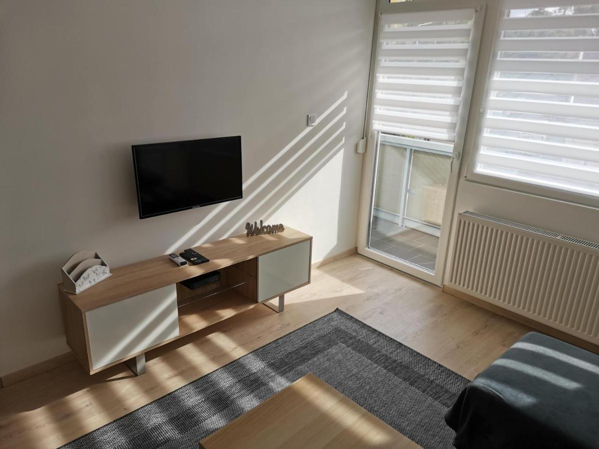 Sweet Life Apartman Егер Екстериор снимка