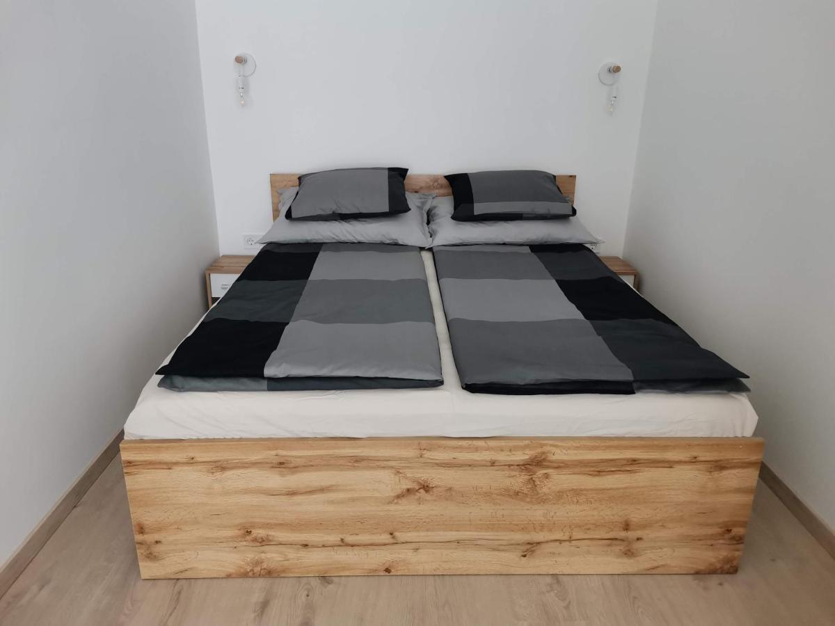 Sweet Life Apartman Егер Екстериор снимка